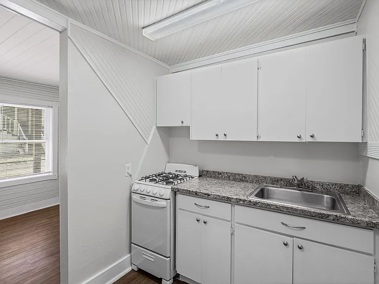 1306 Carr Ave — Photo 11