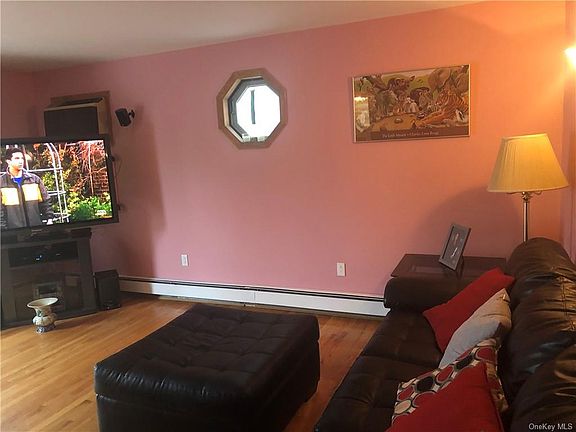 4th image of 66 Homecrest Ave