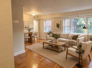 1301 N Ode St APT 132, Arlington, VA 22209