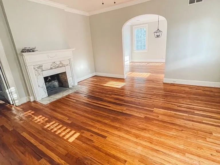 1219 Eberhart Ave — Photo 3