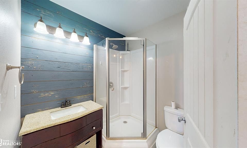 1670 Yale Ave, Klemme, IA 50449 Zillow