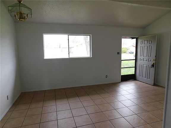3rd image of 1409 Barbergale St APT A