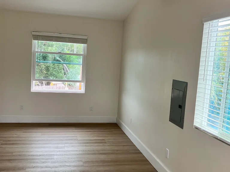 303 Durian St #2 — Photo 20