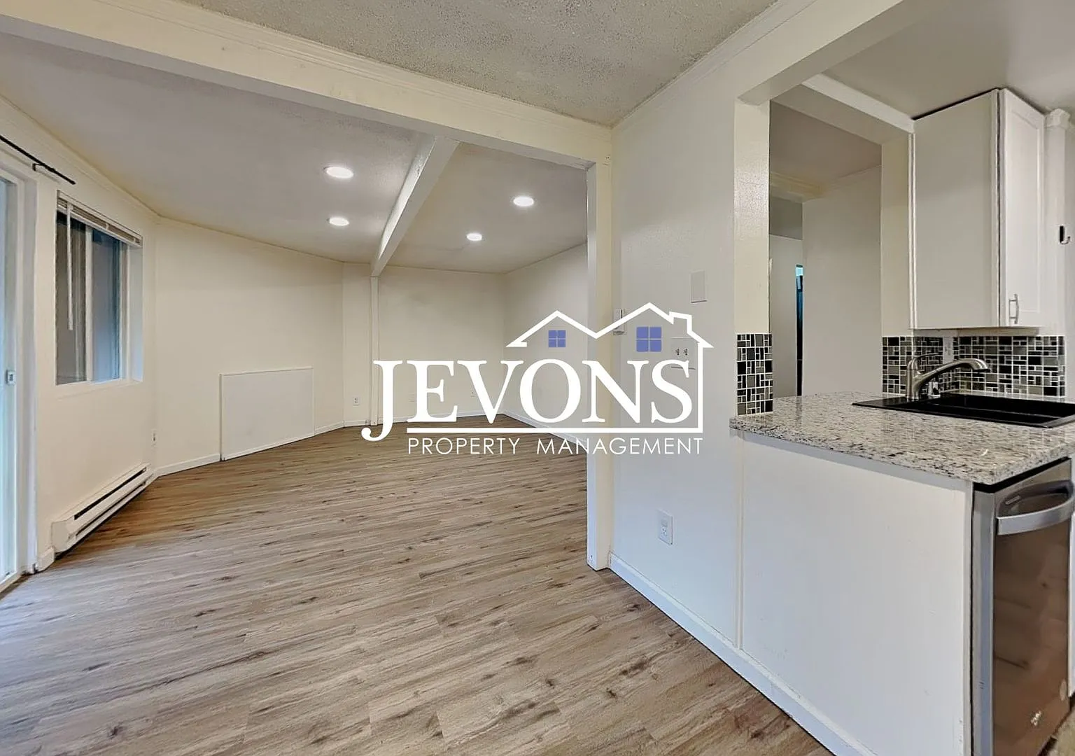 3915 Mason Loop Road Tacoma, WA 98409 — Photo 2