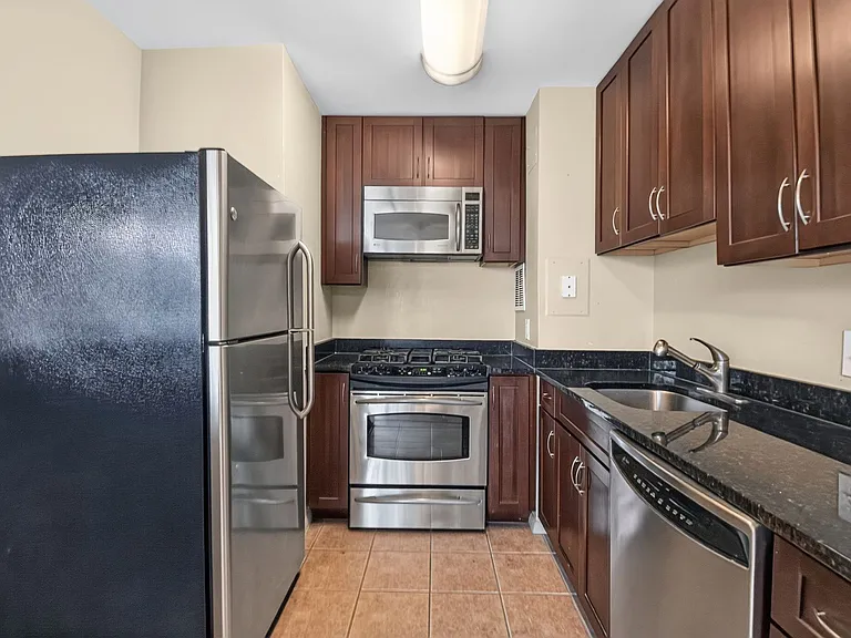 12 S Van Dorn St #503 — Photo 3