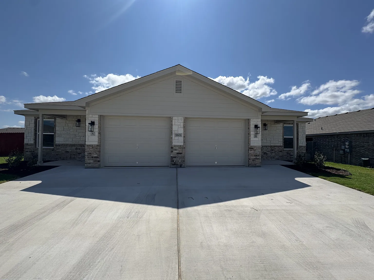 5808 McGregor Loop - A — Photo 1