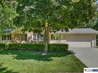 1417 S 136th St, Omaha, NE 68144