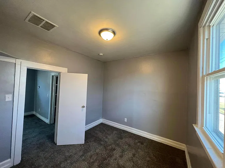 13 W Eichel Ave — Photo 5