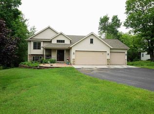 2832 Palisade Dr, Duluth, MN 55811