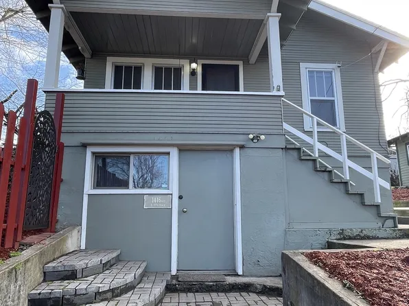 1416 1/2 E 10th Pl, The Dalles, OR 97058