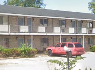 741 W Locust St APT 45, Wilmington, OH 45177