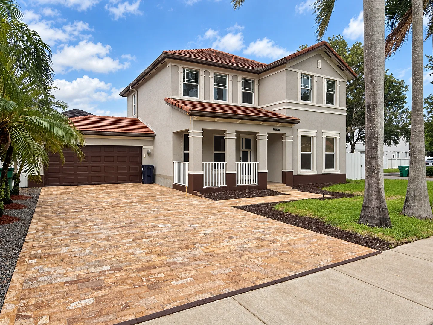 4 bed, 2.5 bath, 2256 sqft, $4,800 — Photo 1