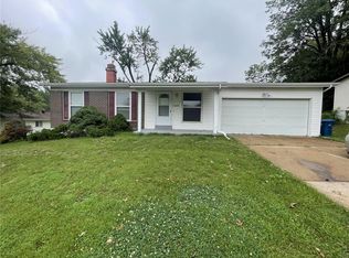 11630 Sheffield Dr, Florissant, MO 63033