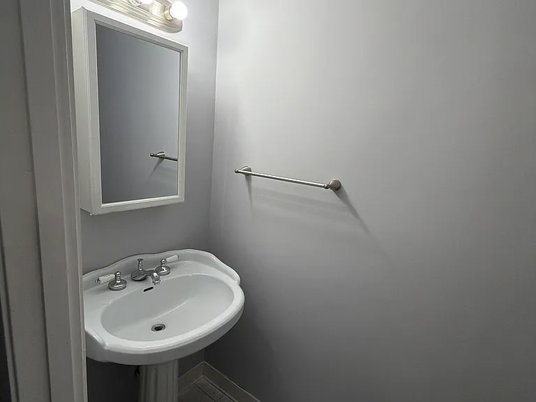 19 Theo Ln — Photo 34