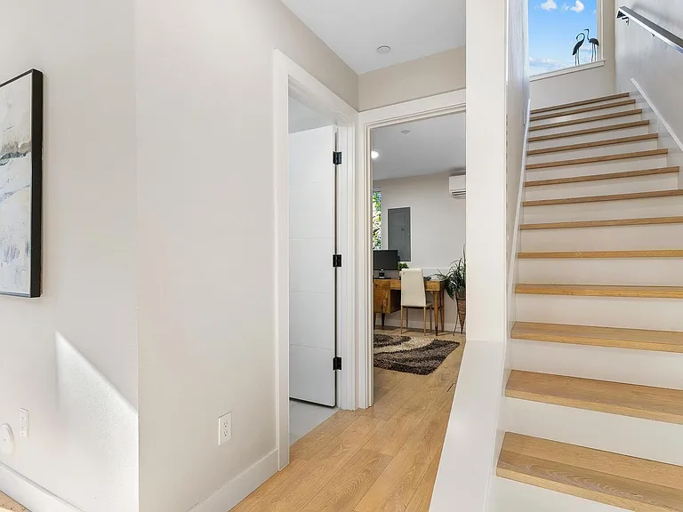 7146 47th Ave SW — Photo 9