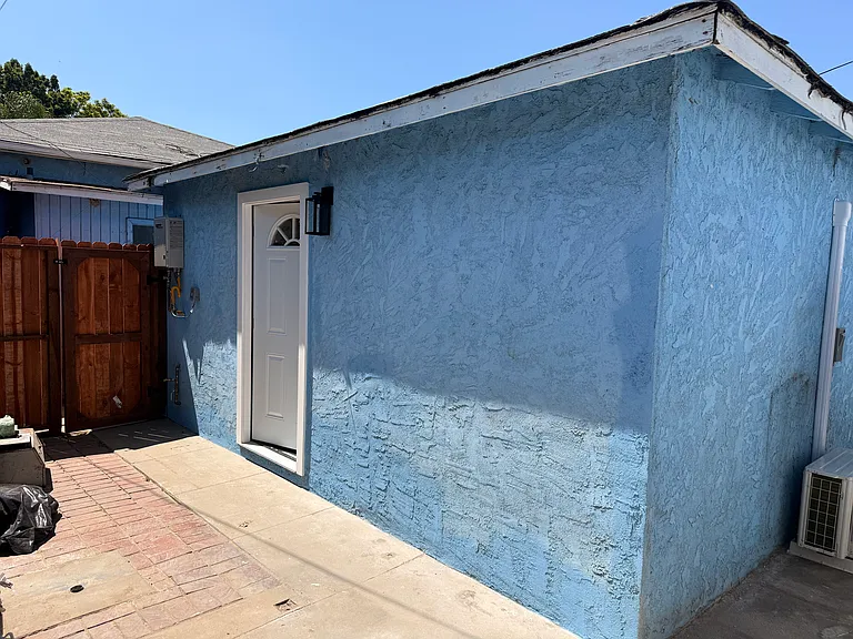 3006 Sequoia Dr — Photo 2