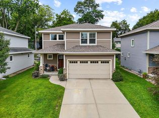 2416 Amherst Rd, Middleton, WI 53562