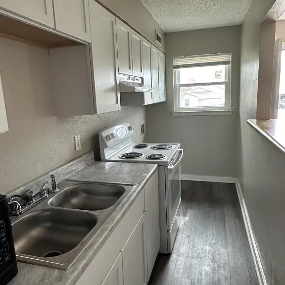5410 Helmick Ave — Photo 5