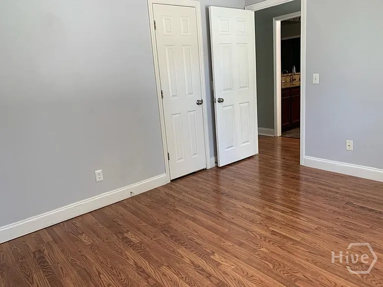 7308 Mayer Ave — Photo 6
