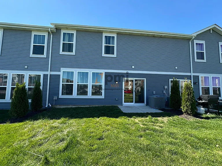 8366 Kannon Dr — Photo 25