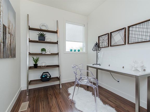5th image of 45455 Spadina Ave #6