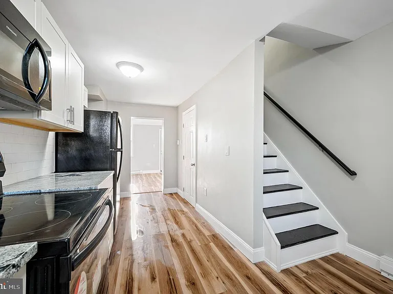 2131 E Clearfield St — Photo 8