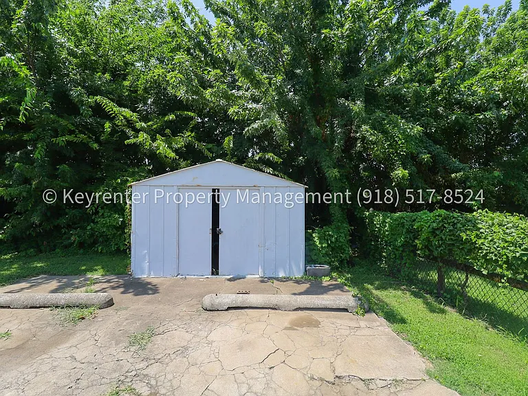 1622 S Indianapolis Ave — Photo 22
