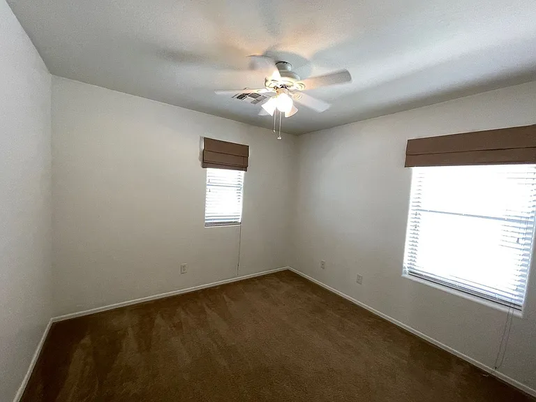 18235 N Alicia Ct — Photo 16