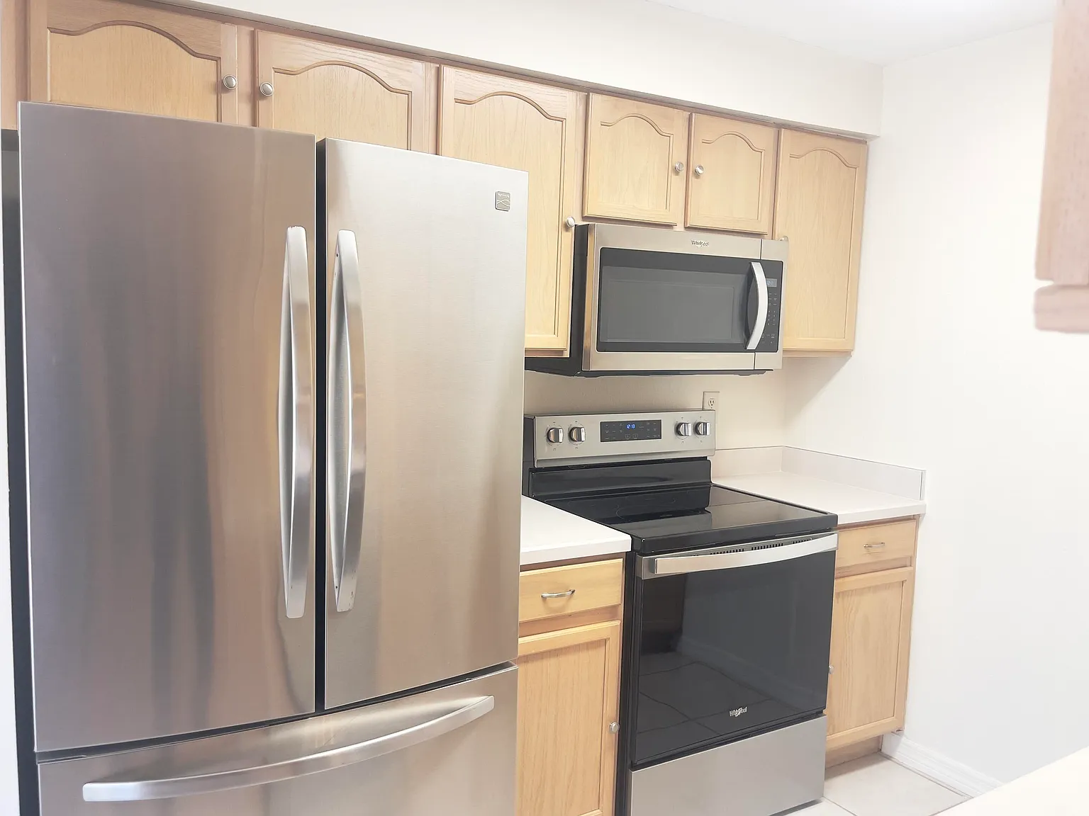 2 bed, 1.5 bath, 1148 sqft, $2,000 — Photo 3