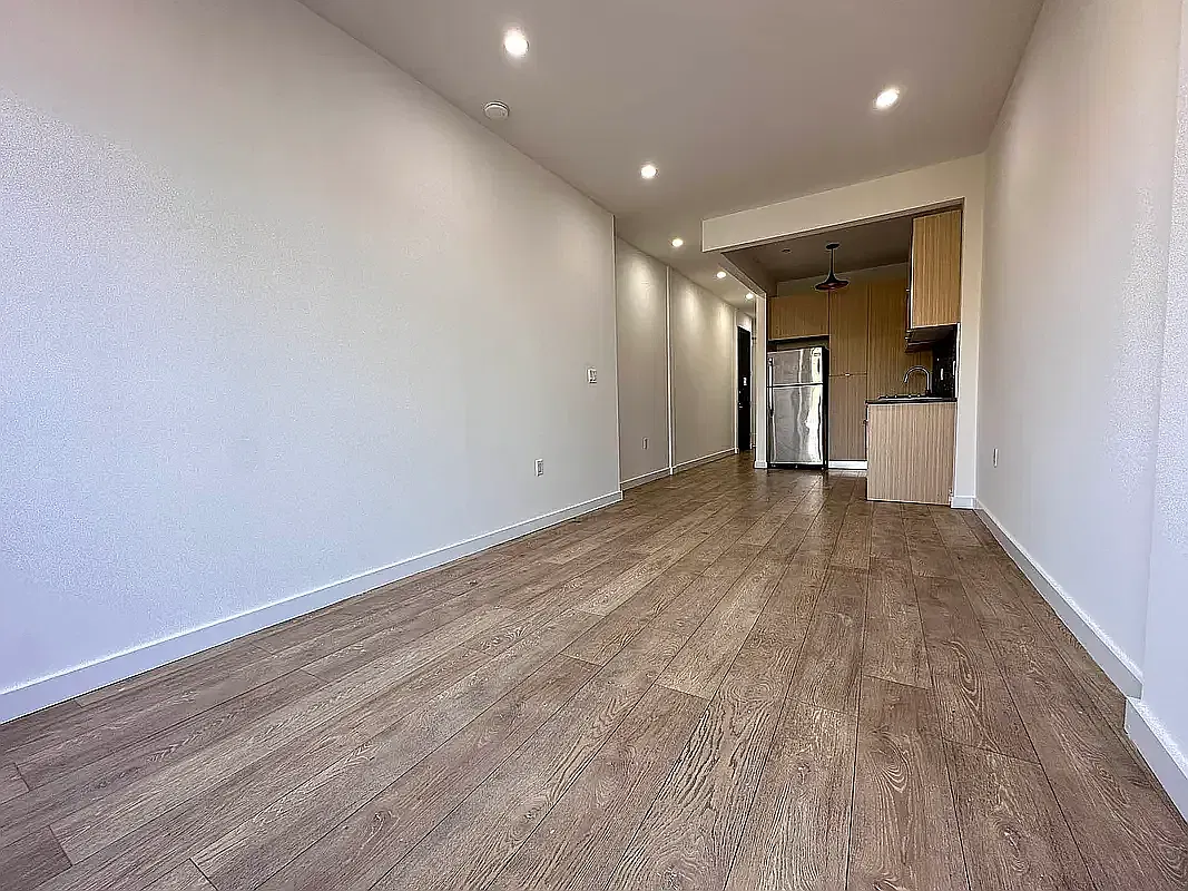 451 Maple Street — Photo 2