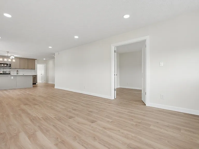 1620 E Broad St #906 — Photo 13