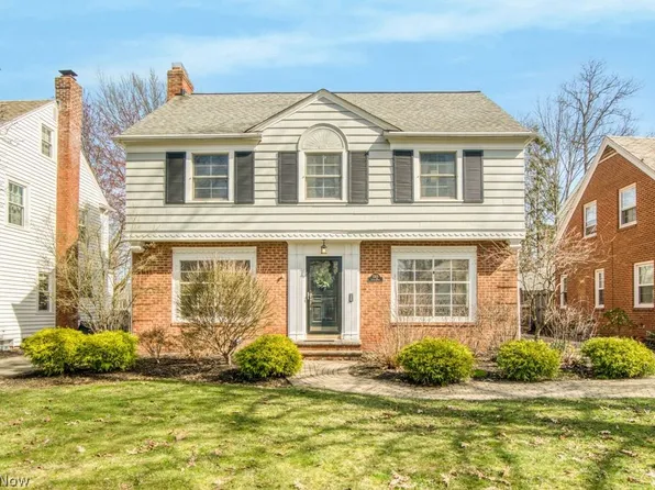 2303 Loyola Rd, University Heights, OH 44118