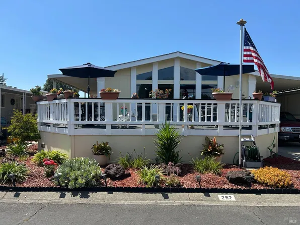 252 Clover Way, Napa, CA 94558