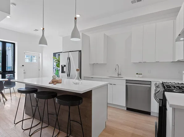 206A Fulton Ave #1, Jersey City, NJ 07305