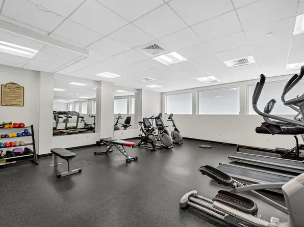 109 Gold Street image 17 of 23