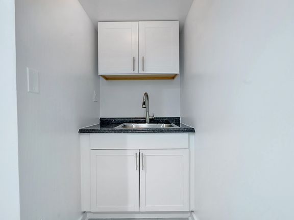 3rd image of 1536 8th St NW #Eb