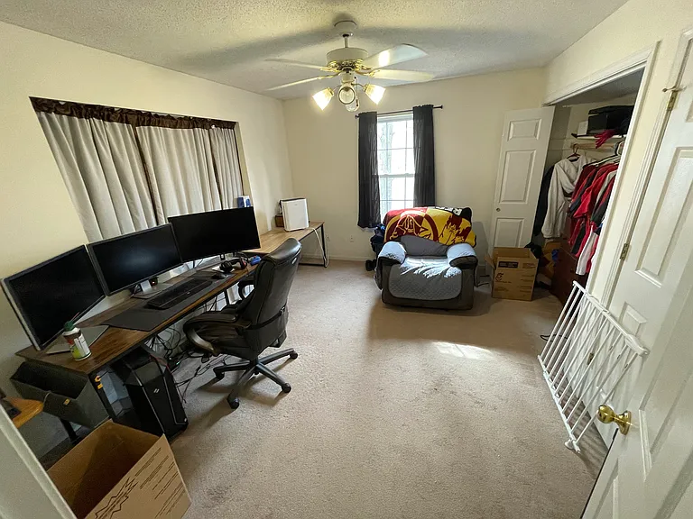 1317 Valley Creek Ln — Photo 10