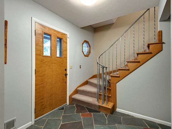 2nd image of 2940 Urbandale Ln N