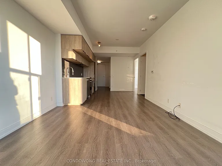 181 Dundas St E #4811 — Photo 4
