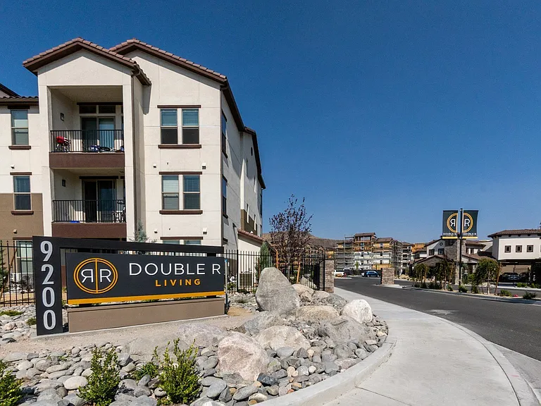 Double R — Photo 38