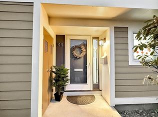 11 Oak St UNIT 44, Wellesley, MA 02482