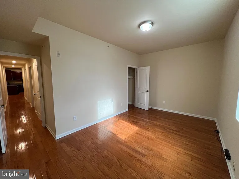 1516 W Diamond St #D — Photo 12