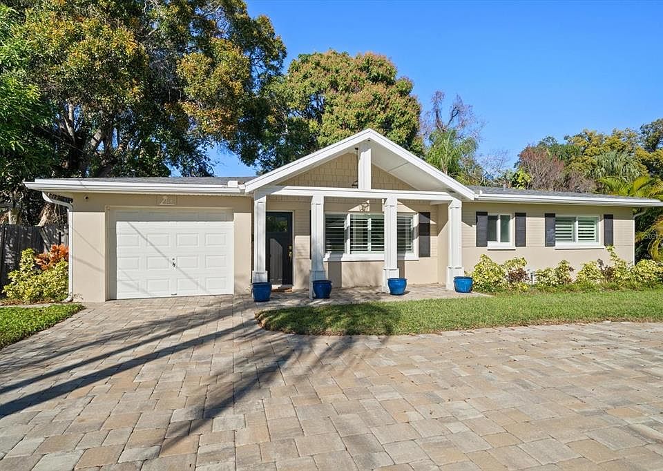 1st image of 316 Barbara Cir