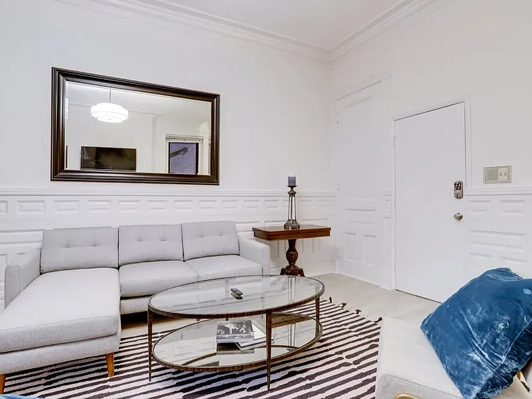 1765 R St NW #102 — Photo 3