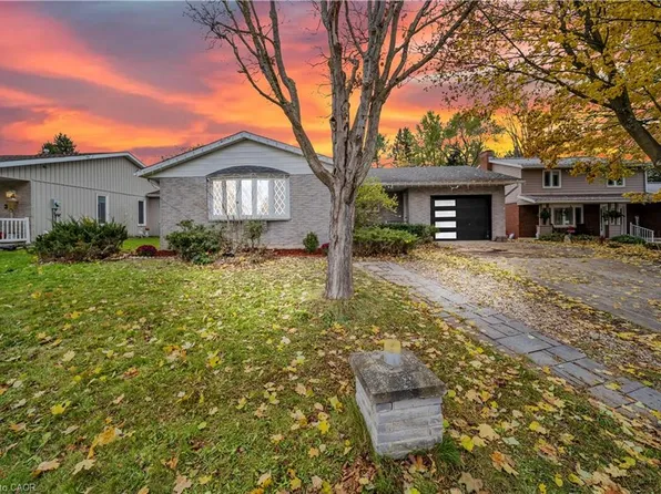 5 Centennial Dr, Brockton, ON N0G 2V0