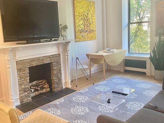 2nd image of 54 W 89th St #3F