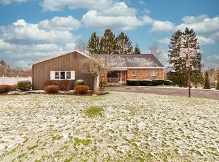 4 Hilltop Rd, Fulton, NY 13069