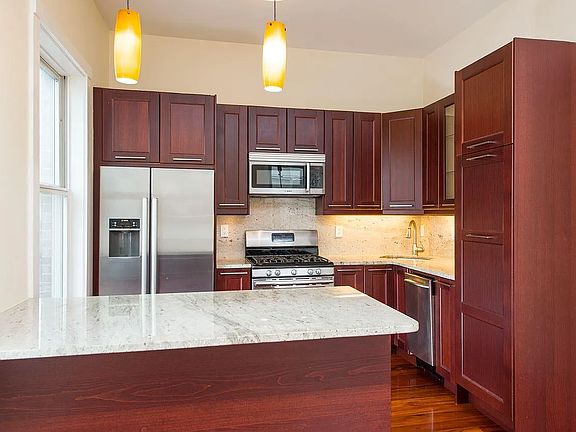 4th image of 357 3rd St #2