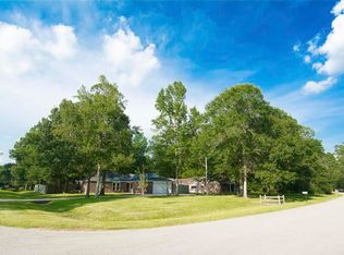 2774 Fountain View St, New Caney, TX 77357