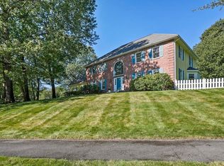 11 Country Way, Shrewsbury, MA 01545